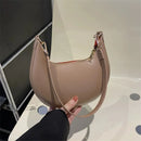 New Fashionable High-end Moon-shaped Baseball Bag, Showing Luxury, Women's Single Shoulder Bag