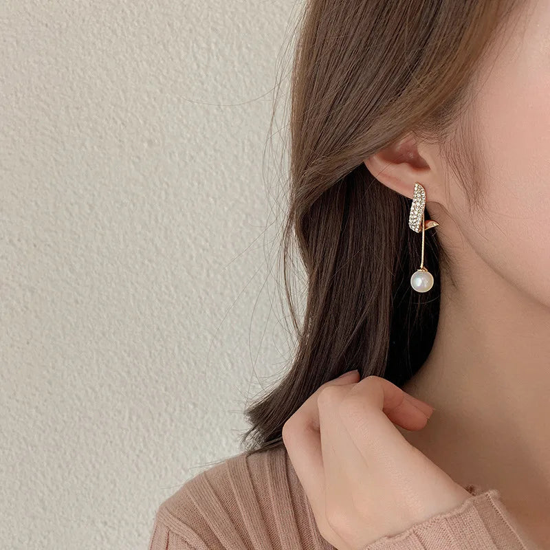 New Classic Elegant Imitation Pearl Dangle Earrings For Women Crystal Long Tassel Exquisite Drop Earring Wedding Jewelry